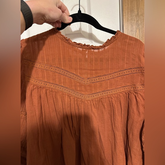 Universal Thread Terracotta Blouse - Picture 3 of 6